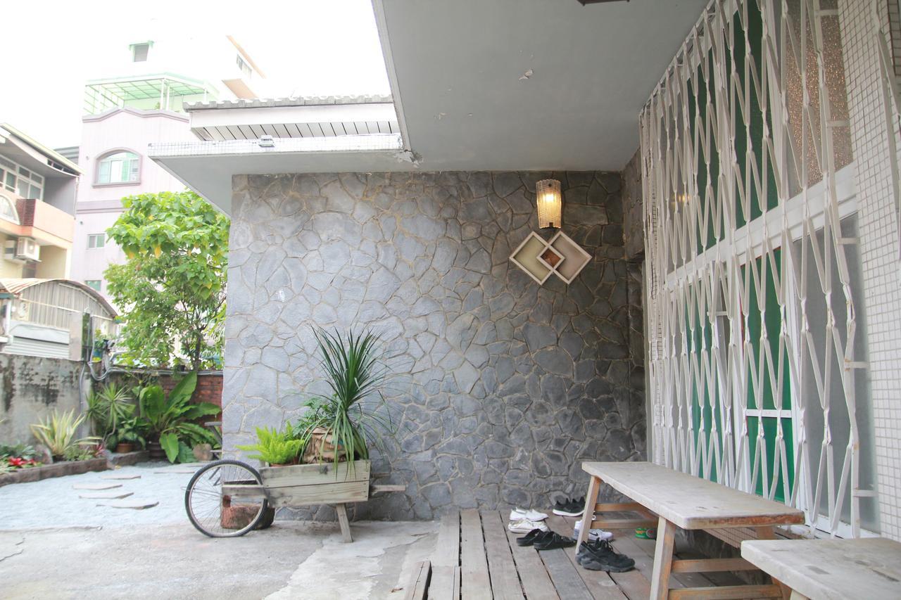 Tainan Macarthur Homestay Exteriör bild