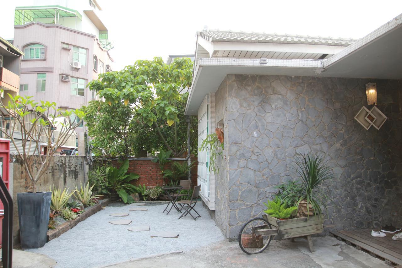 Tainan Macarthur Homestay Exteriör bild